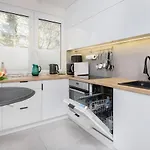 Seaside Redlowo By Renters