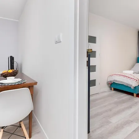 Seaside Redlowo By Renters 아파트 *